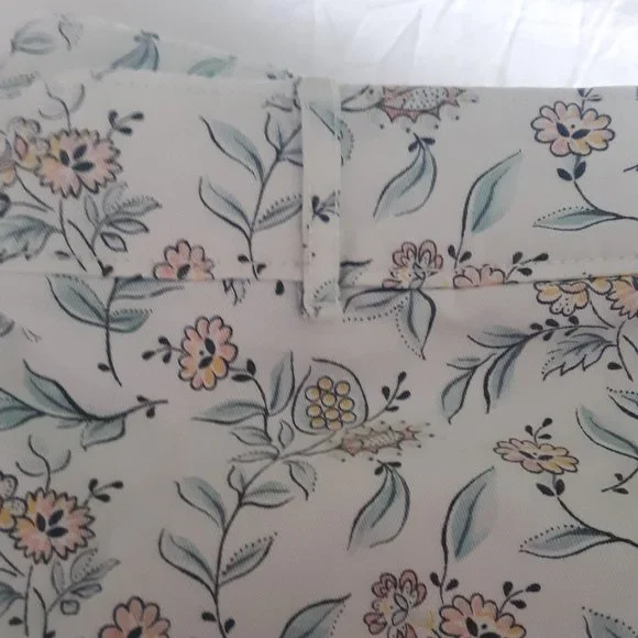 Loft Plus Size 16 Floral Pants - Picture 9 of 11